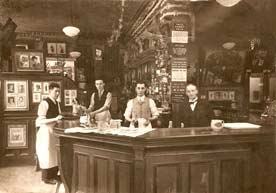Interior of the Horse Shoe Bar 1930s